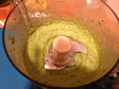 mon_garlic_scrape_pesto